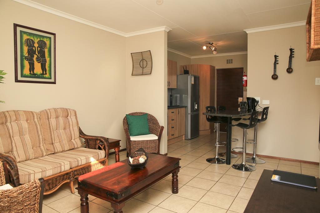 African Eagle Apartments Witfield Exterior photo
